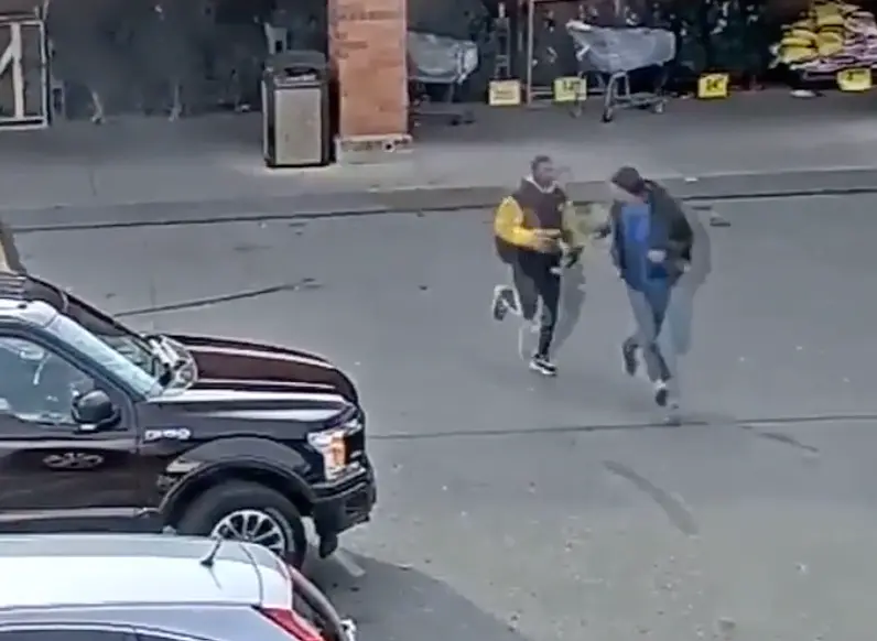 Shopper Chases Down Man Who Snatched Purse From 87 Year-Old Woman At Grocery Store!
