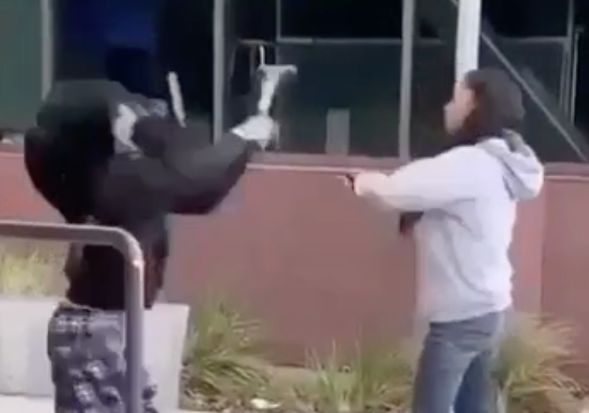 Girl Brings Hammer To School Fight, Gets Maced And It F*cks Her Up!