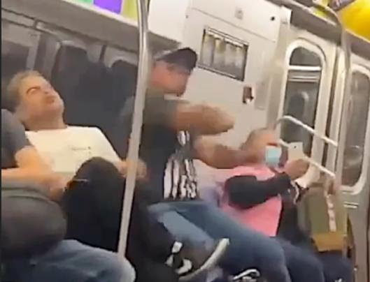 Man Elbows Passenger Cold For Accidentally Sleeping On His Shoulder, Stranger Steps In To His Defense!